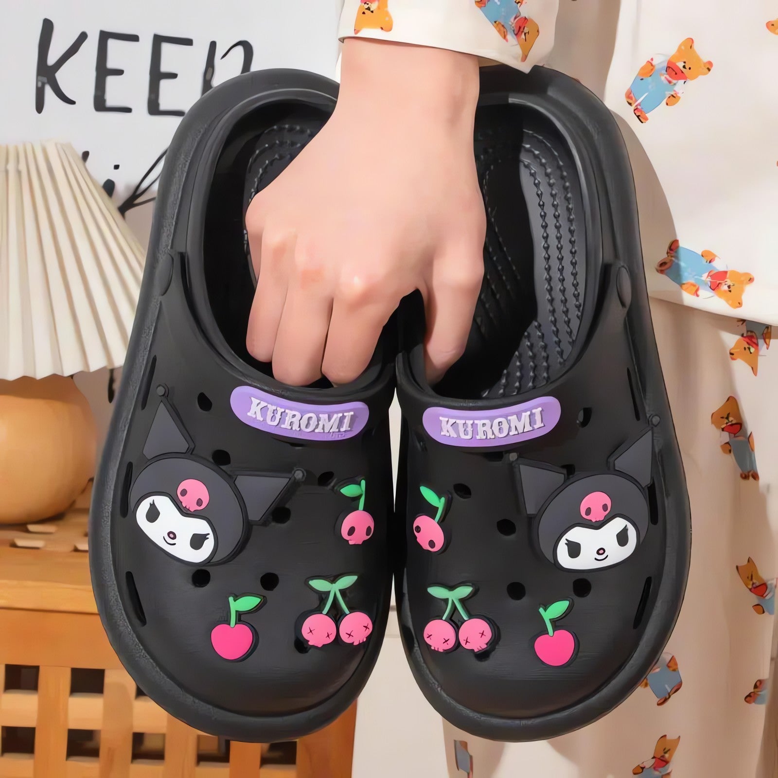 Hello Kitty Slippers - KAYSMAR
