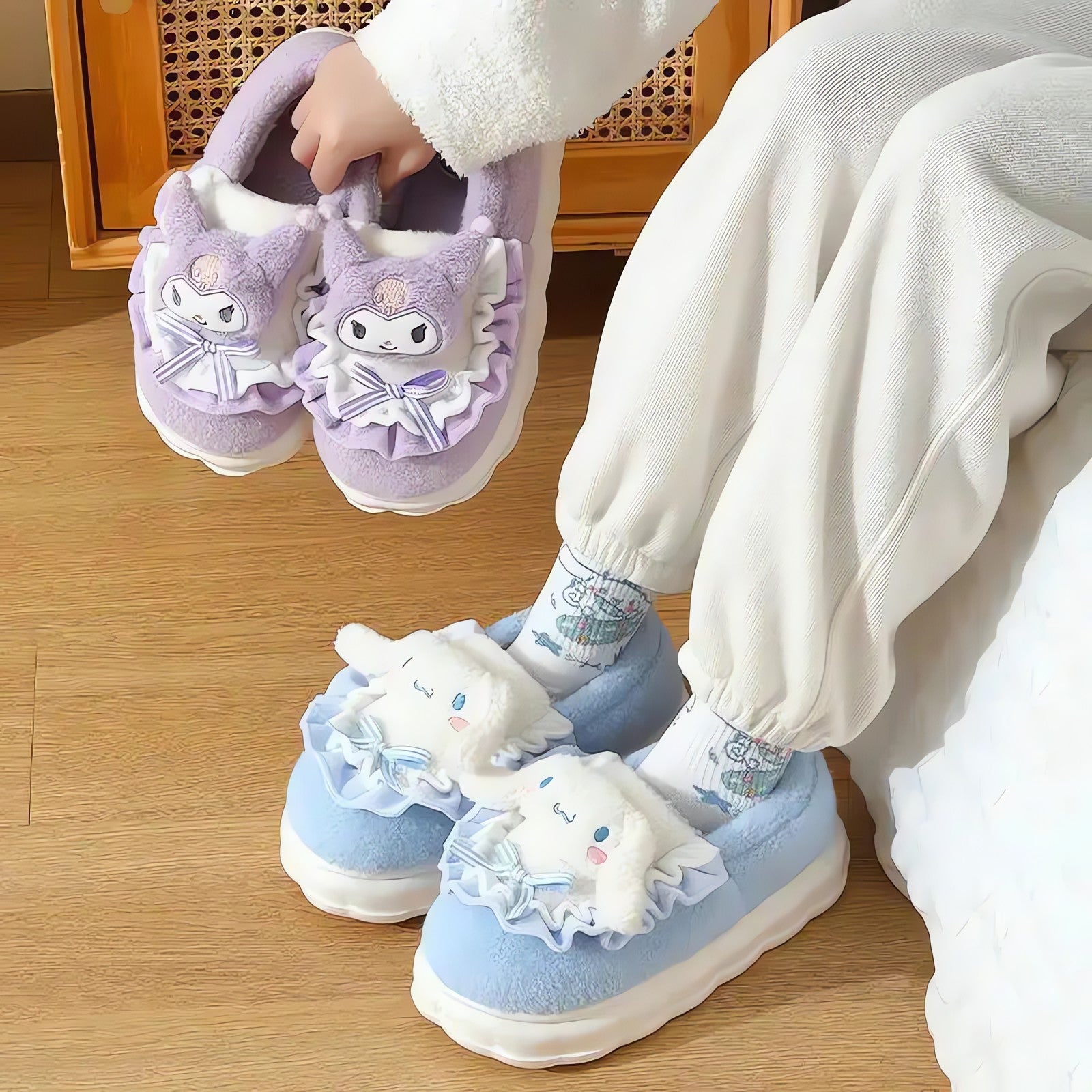 Hello Kitty Slippers - KAYSMAR