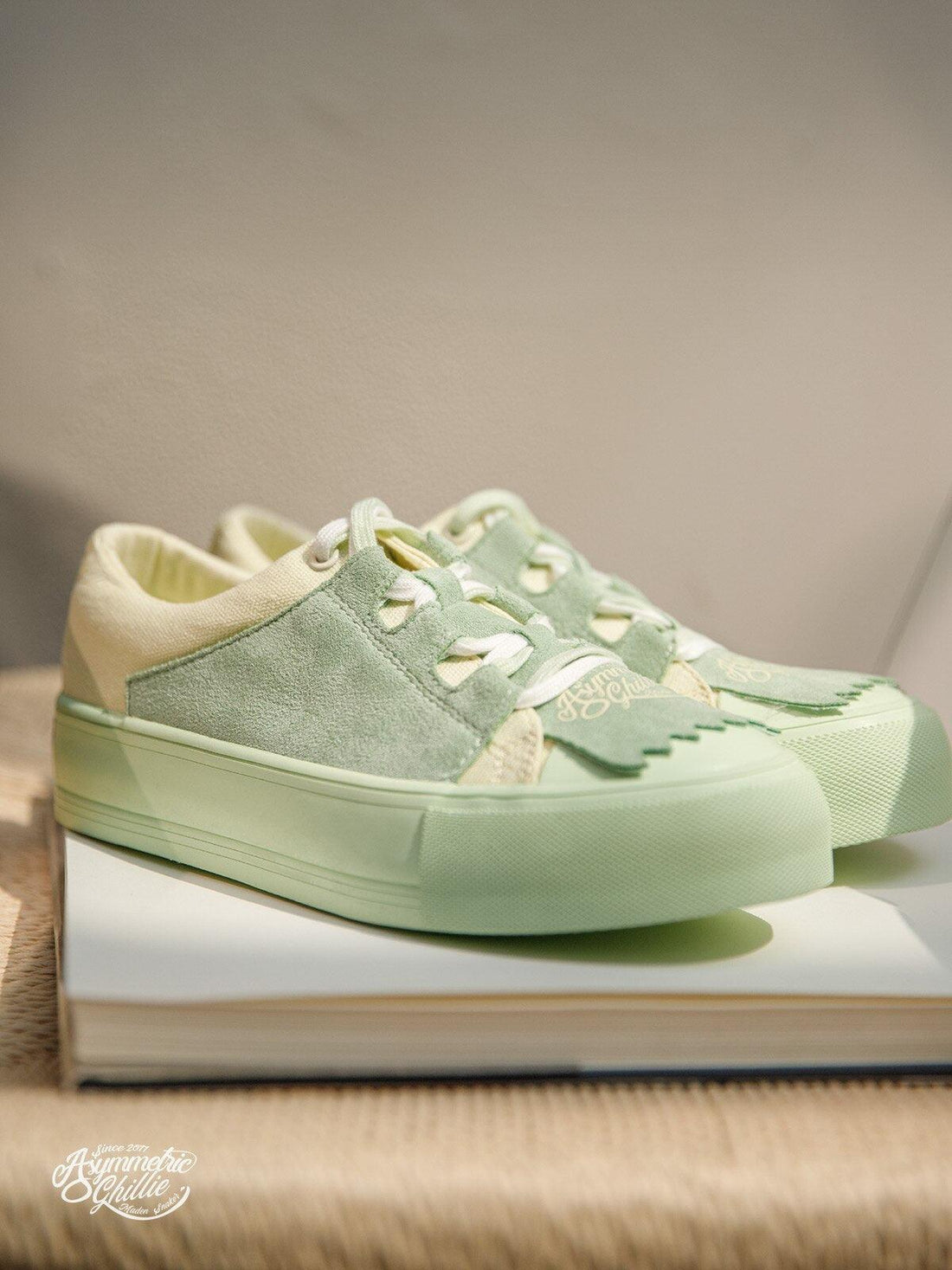 Indie Lace Up Sneakers - KAYSMAR