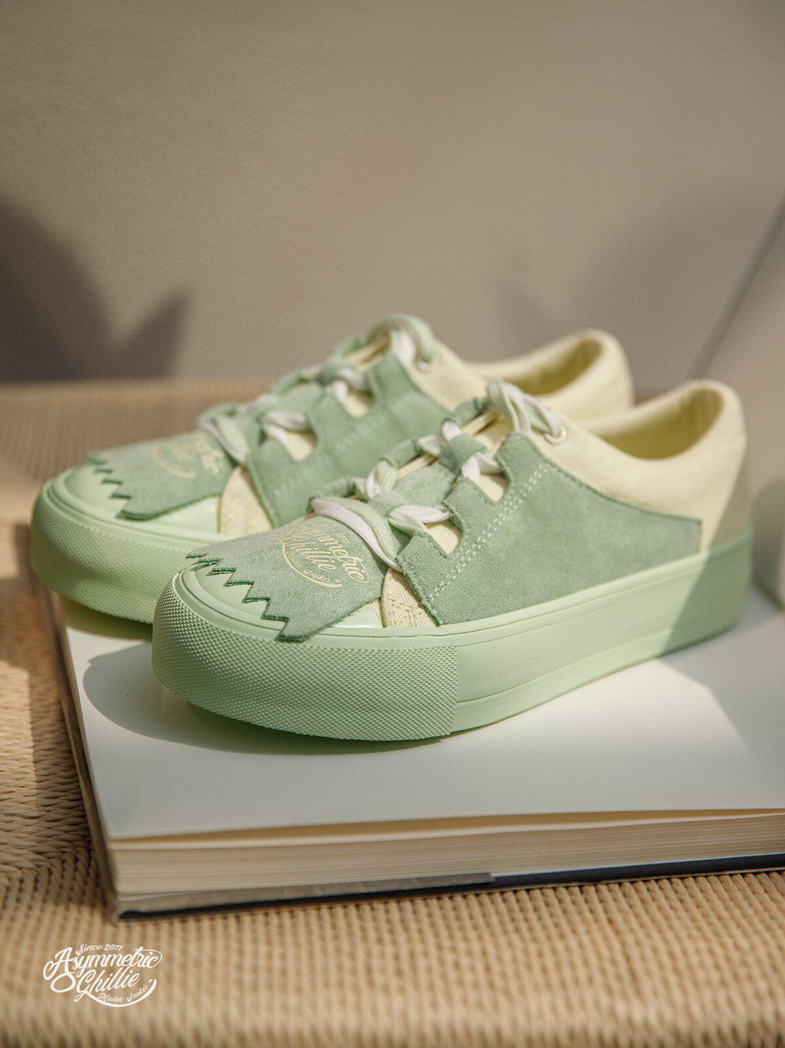 Indie Lace Up Sneakers - KAYSMAR