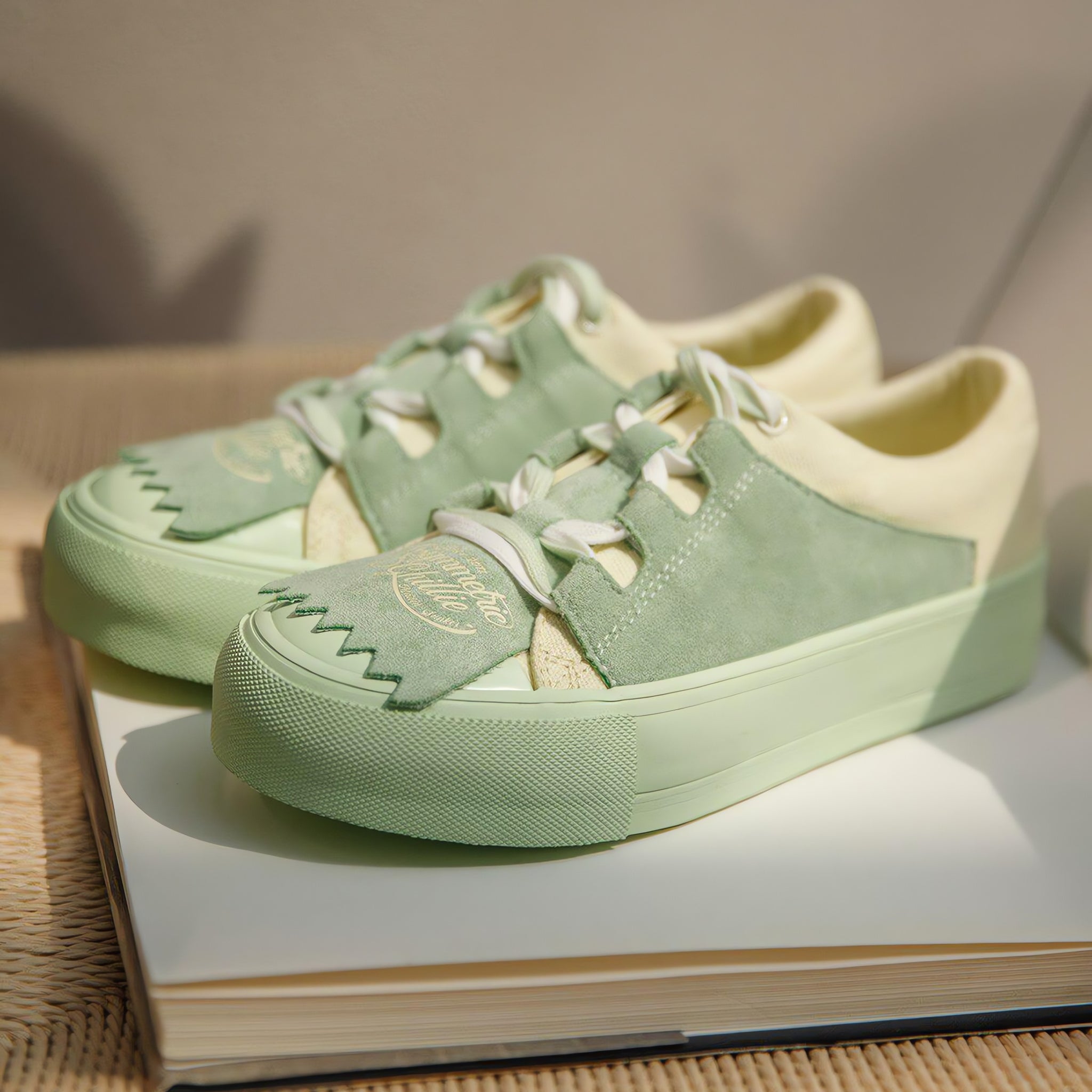 Indie Lace Up Sneakers - KAYSMAR
