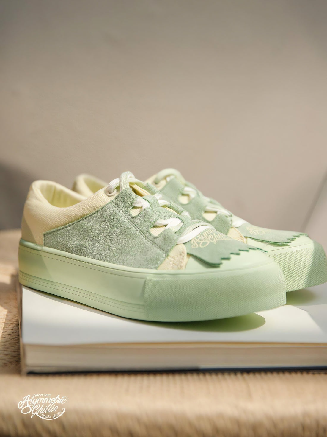 Indie Lace Up Sneakers - KAYSMAR