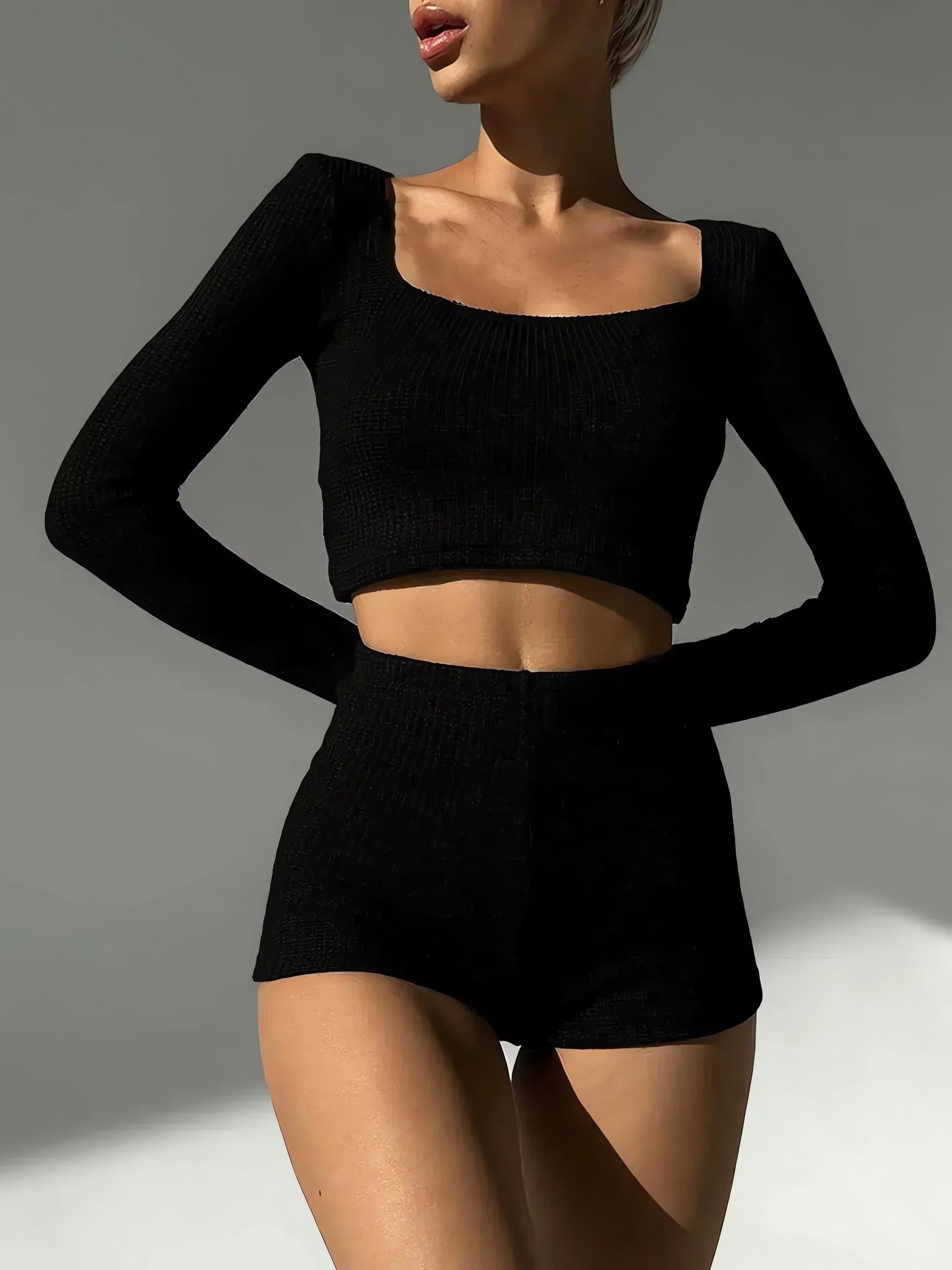 Knitted Crop Top & Shorts Two Piece Set - KAYSMAR