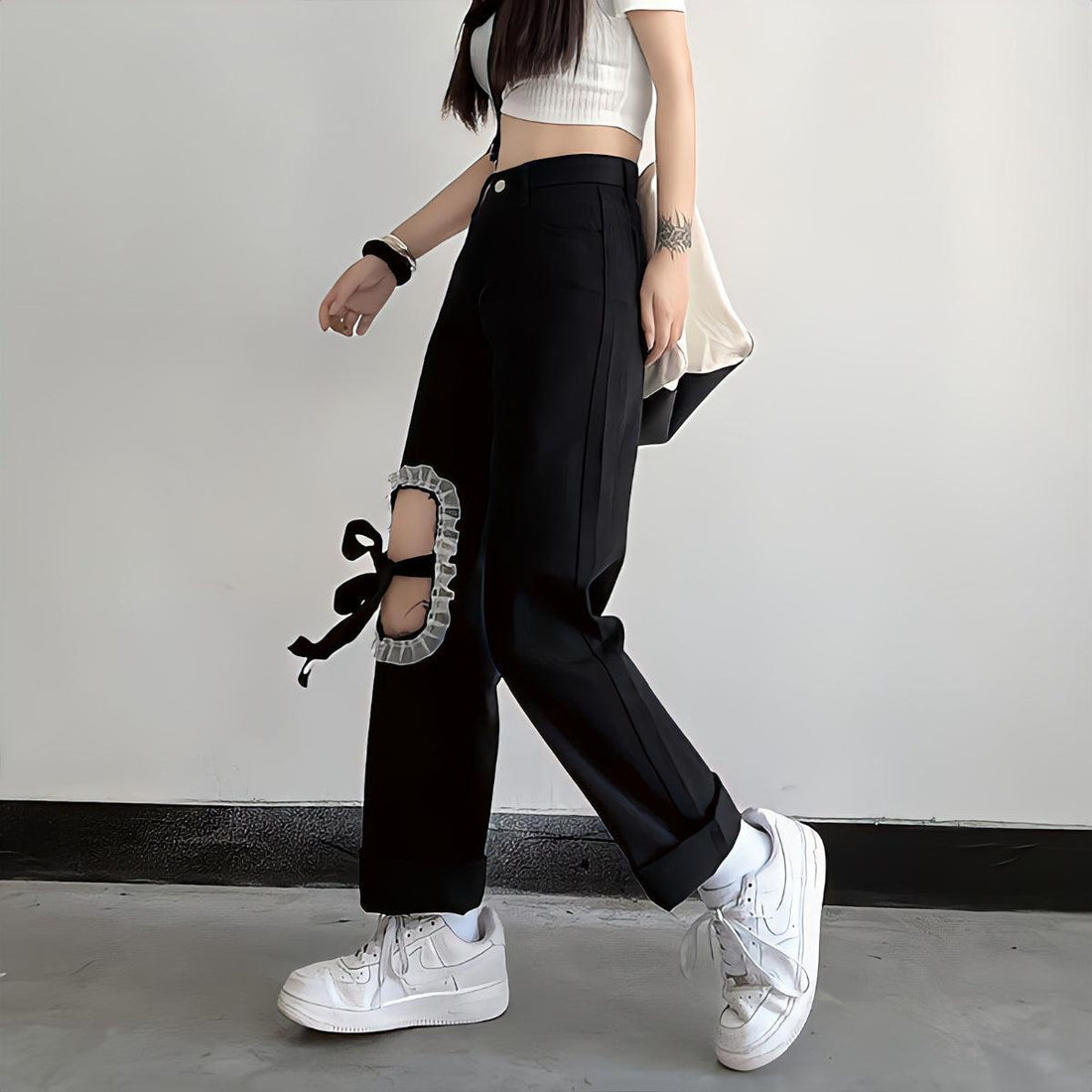 Lace Up Knee Washed Jeans - KAYSMAR