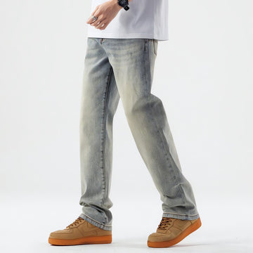 Light Wash Straight Leg Jeans - KAYSMAR