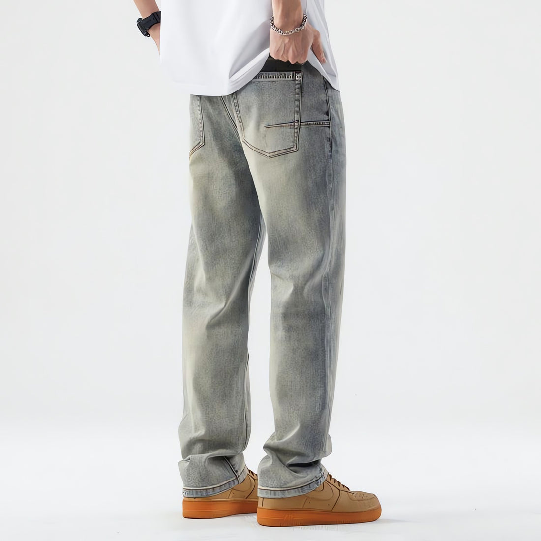 Light Wash Straight Leg Jeans - KAYSMAR