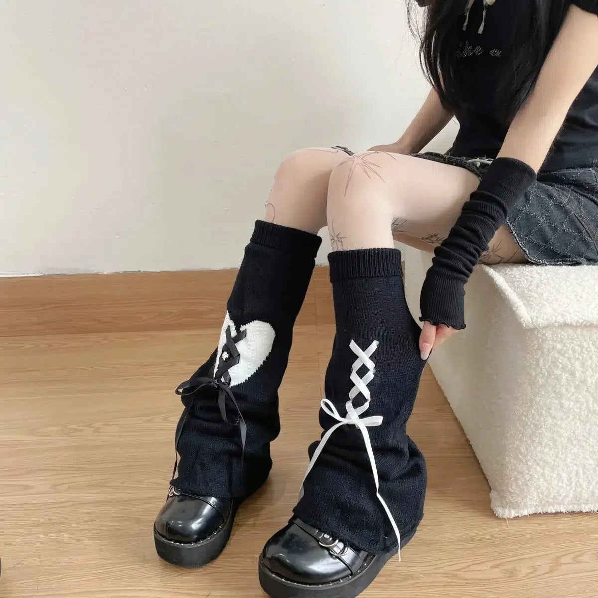 Pastel Goth Broken Heart Lace Up Leg Warmers - KAYSMAR