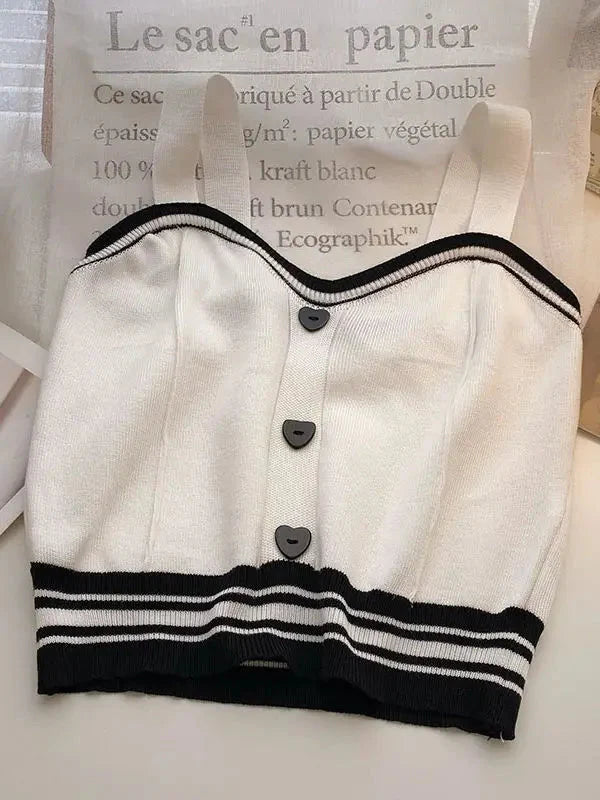 Soft Girl Heart Buttoned Knitted Crop Top - KAYSMAR