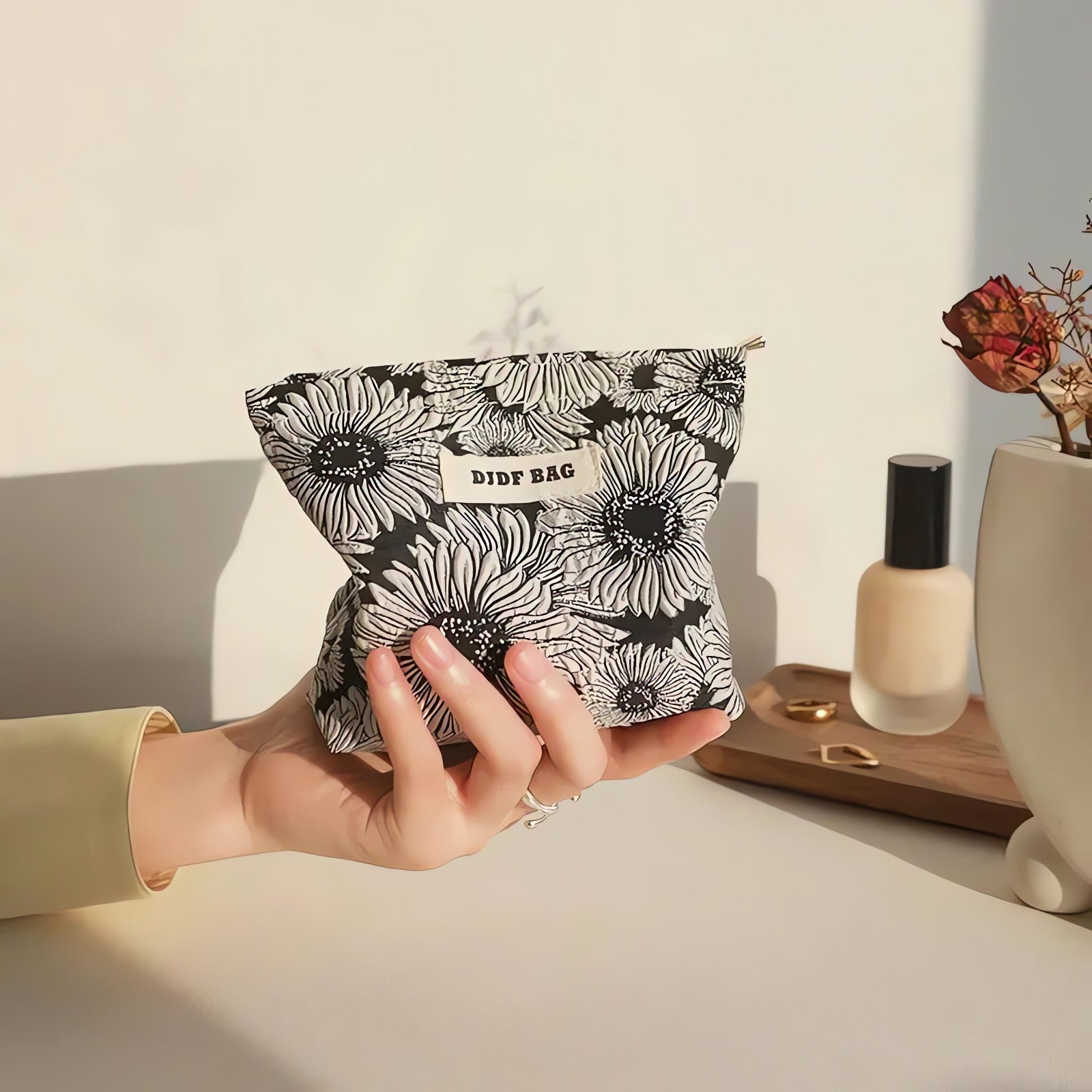 Soft Girl Floral Mini Makeup Bag - KAYSMAR