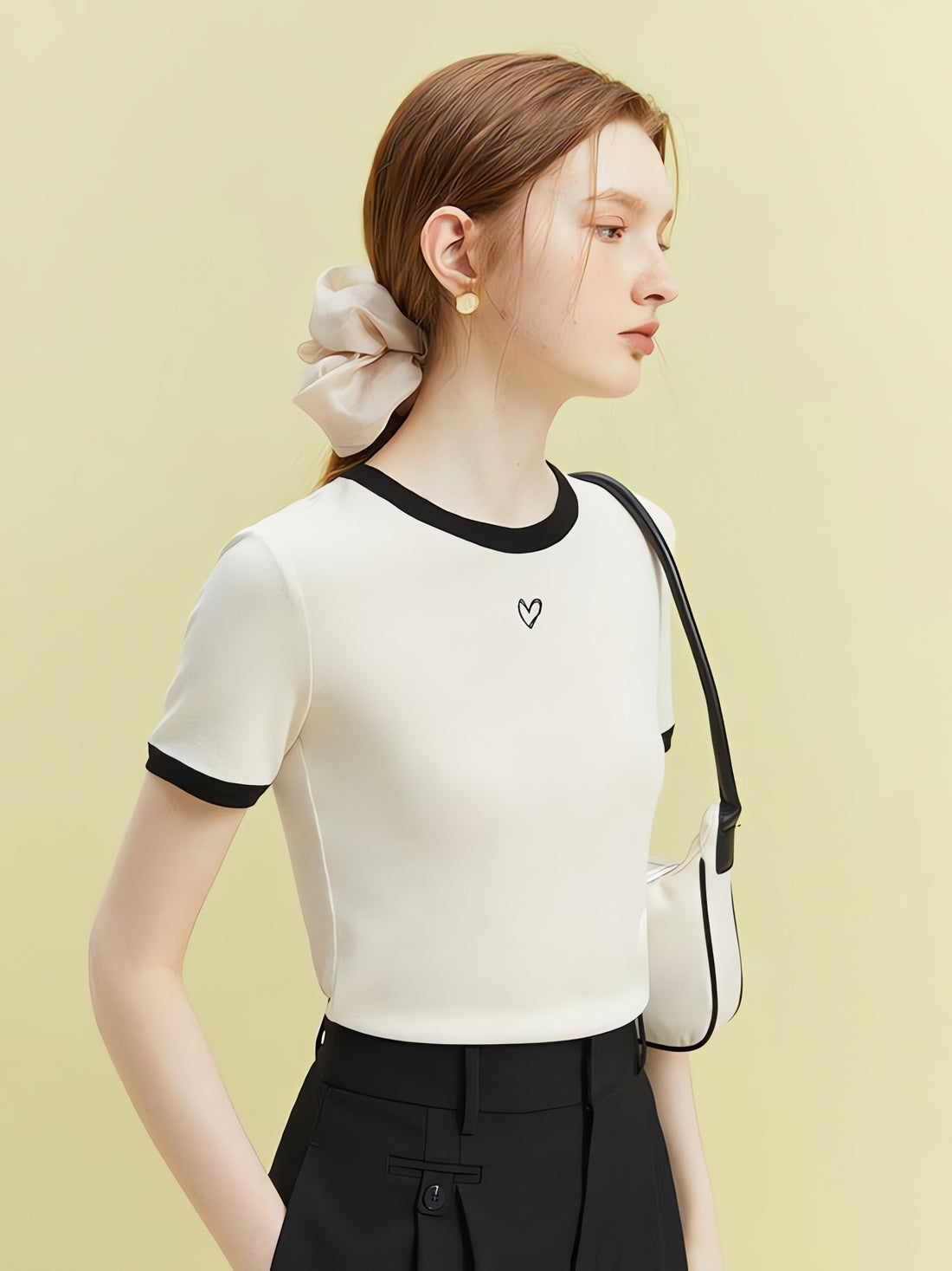 Soft Girl Minimal Heart Tee - KAYSMAR