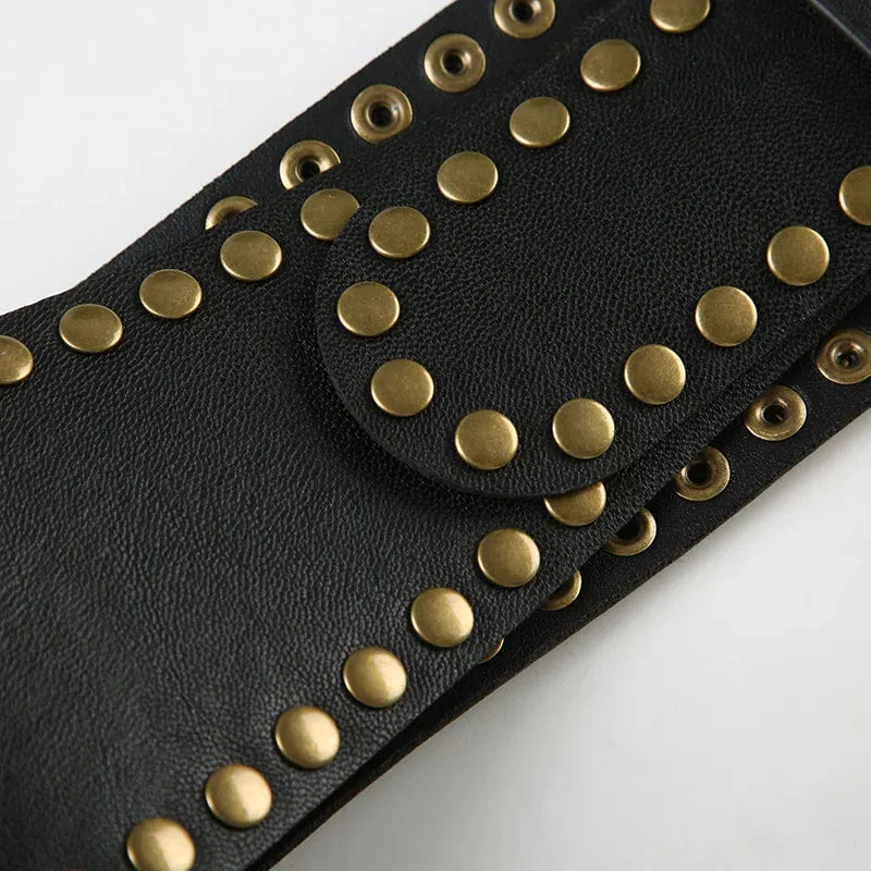 Studded Buckle Belt - KAYSMAR