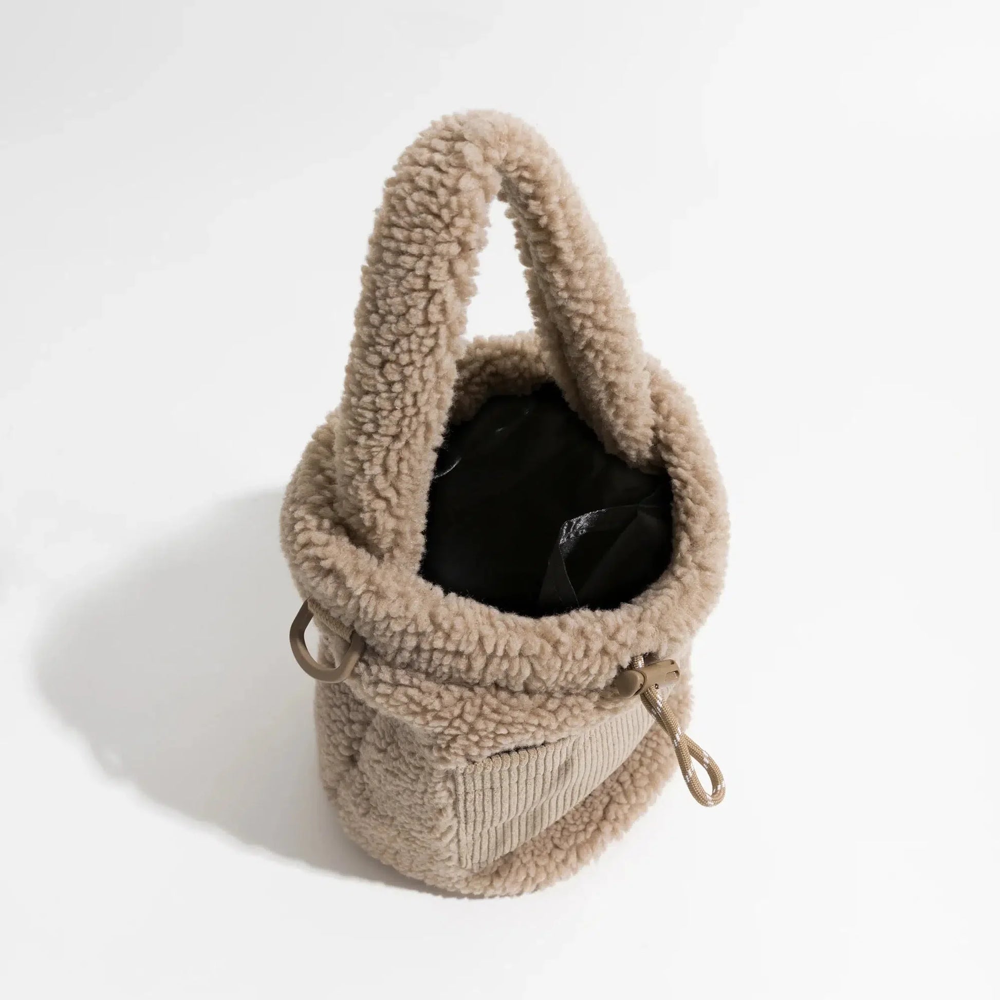 Teddy Pocket Bucket Bag - KAYSMAR