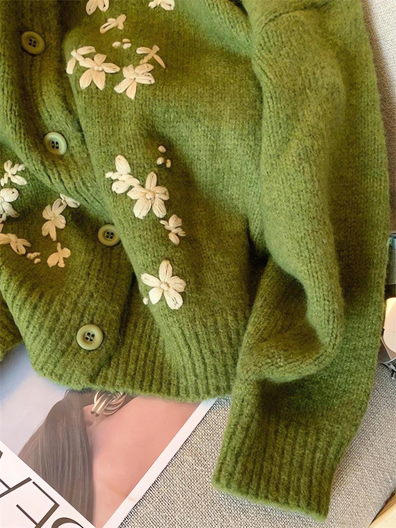 Vintage Daisy Embroidered Knitted Cardigan - KAYSMAR