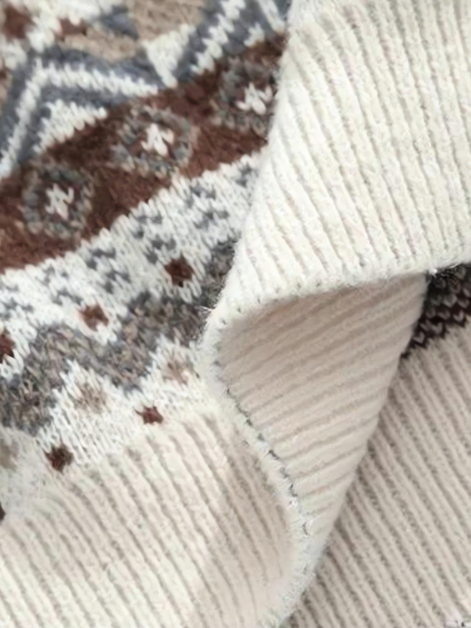 Vintage Rabbits Knitted Sweater - KAYSMAR