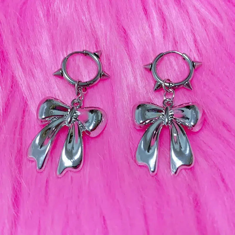 Y2K Bow Spiked Hoop Earrings - KAYSMAR