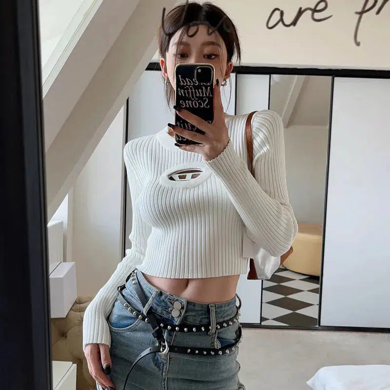 Y2K Ribbed Cropped Sweater - KAYSMAR