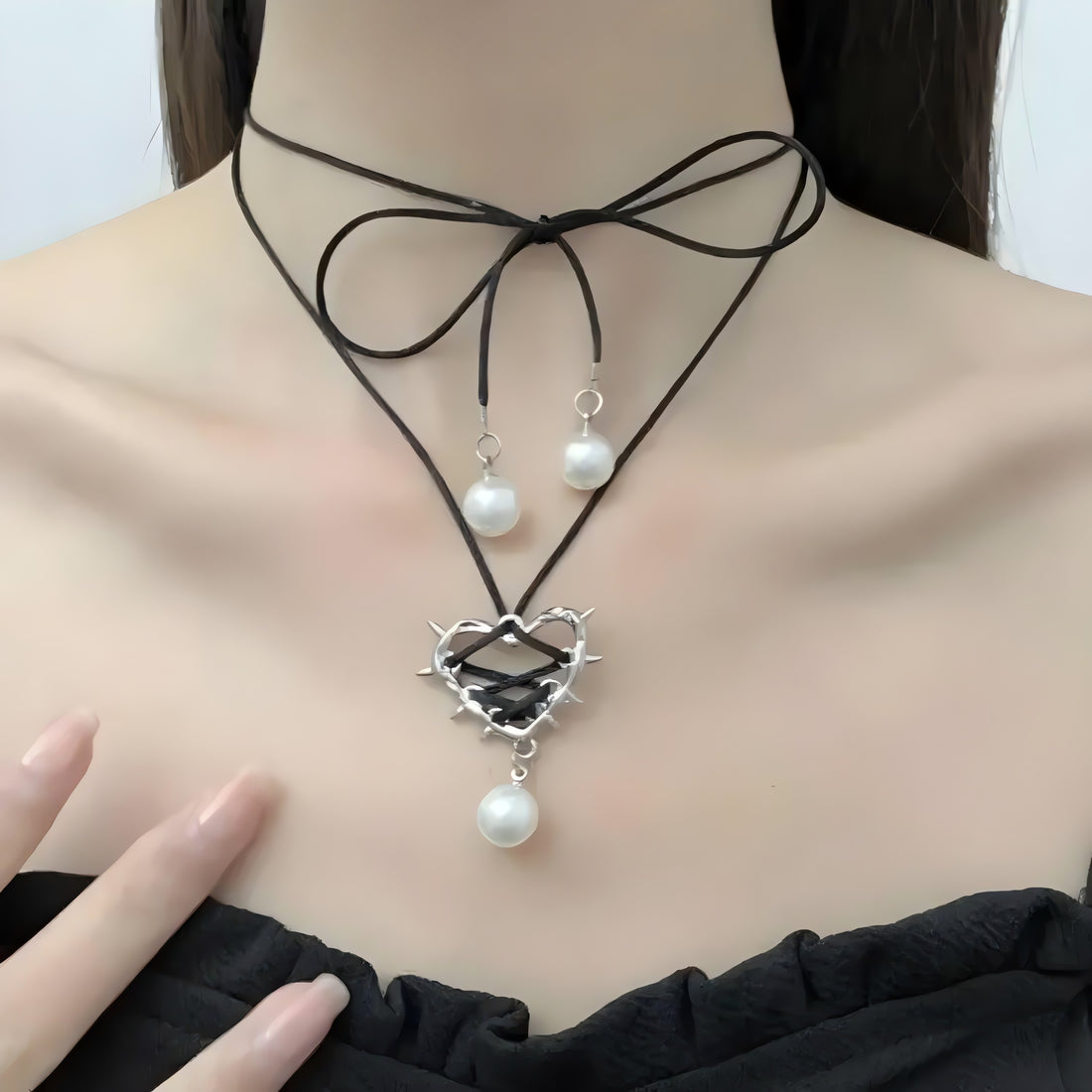 Y2K Coquette Barbed Heart Bow Tie Necklace - KAYSMAR